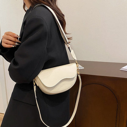Women’s Vintage Saddle Crossbody Bag – Minimalist Underarm Shoulder Purse