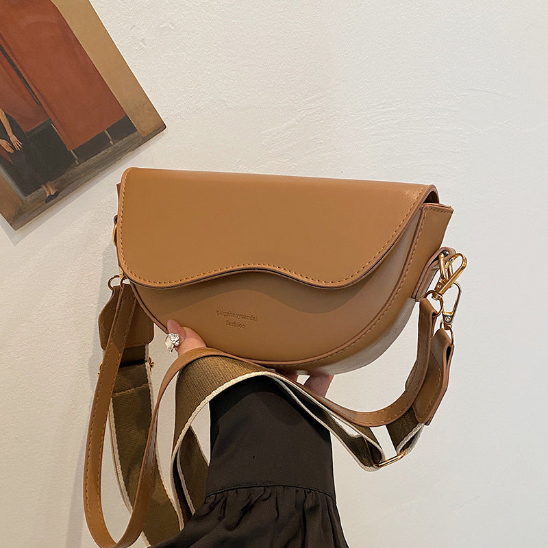 Women’s Vintage Saddle Crossbody Bag – Minimalist Underarm Shoulder Purse