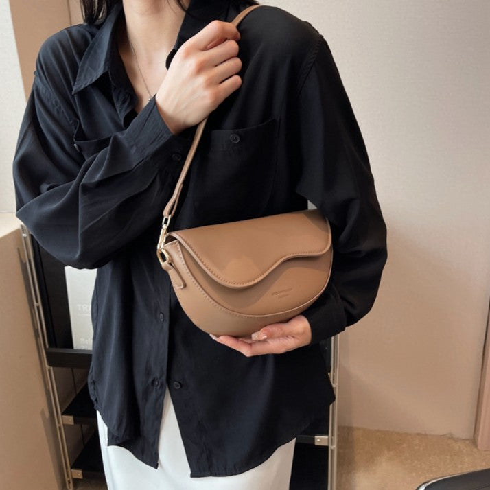 Women’s Vintage Saddle Crossbody Bag – Minimalist Underarm Shoulder Purse