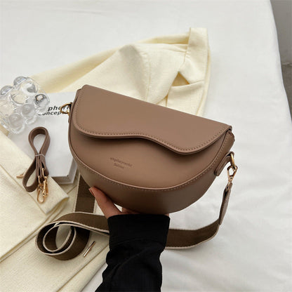 Women’s Vintage Saddle Crossbody Bag – Minimalist Underarm Shoulder Purse