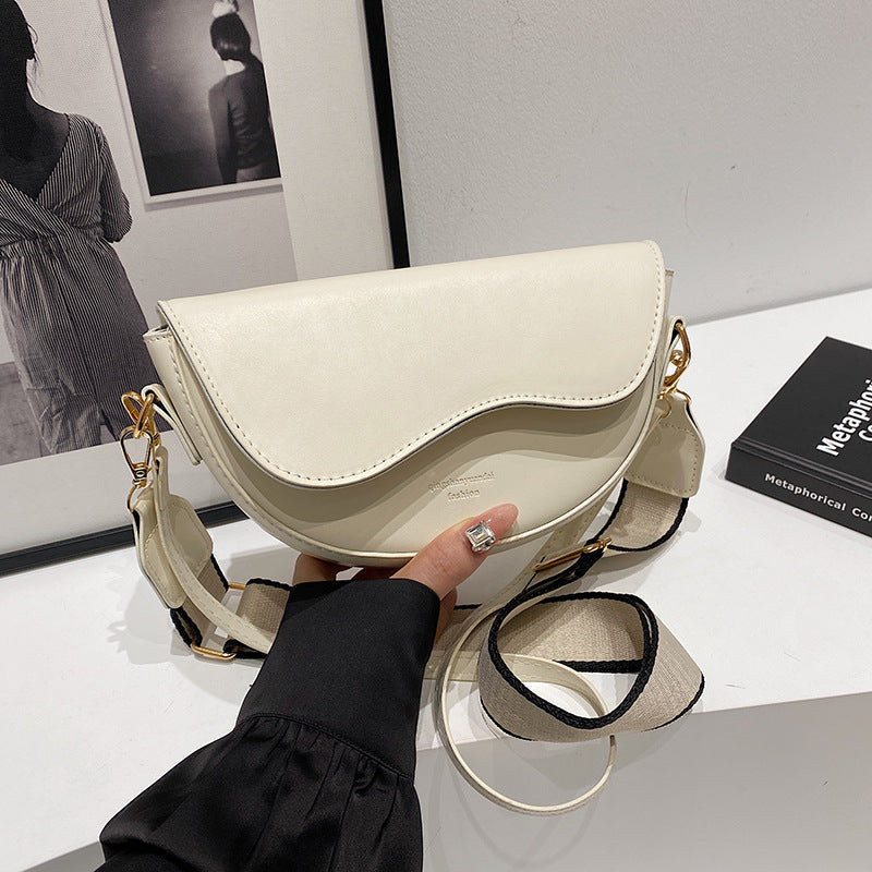 Women’s Vintage Saddle Crossbody Bag – Minimalist Underarm Shoulder Purse